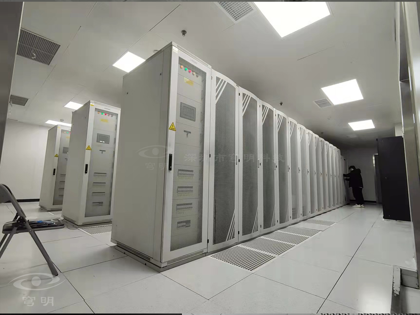 金屬彩鋼板-軍工企業(yè)數(shù)據(jù)中心機房設(shè)計 金屬彩鋼板-軍工企業(yè)數(shù)據(jù)中心機房設(shè)計